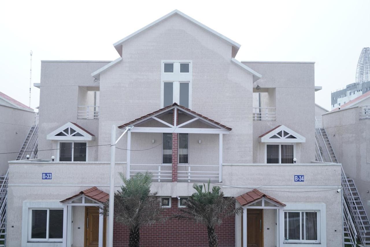 Madhav Kuteer B- 34 Vrindāvan Exterior foto